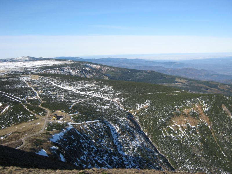 2009-11-01 Snezka (21) another look down to the plateau